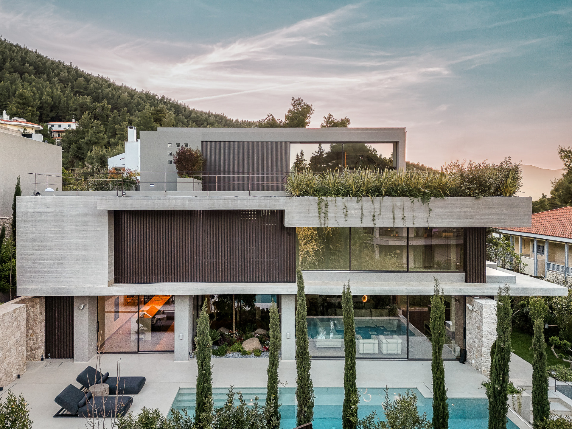 Private Residence — exterior, photograph 1